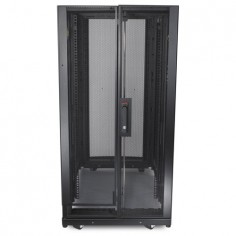 Cabinete APC NetShelter SX AR3104