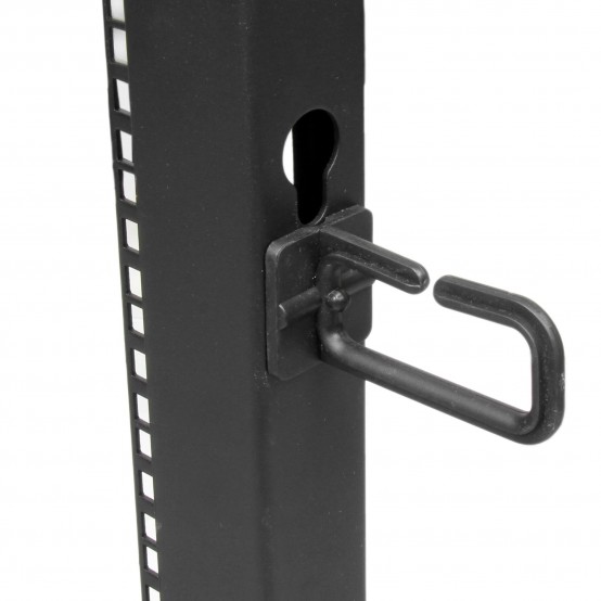 Cabinet StarTech.com  4POSTRACK8U